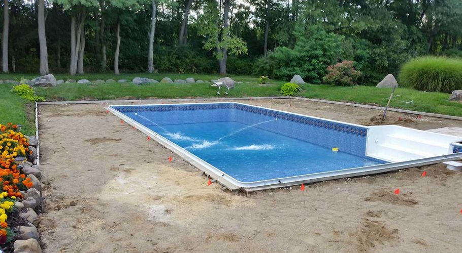 Swimming Pool Liner and Skimmer Replacement  Ann Arbor, MI