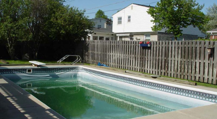 Complete Swimming Pool Service & Repair  Thomas Pool Service